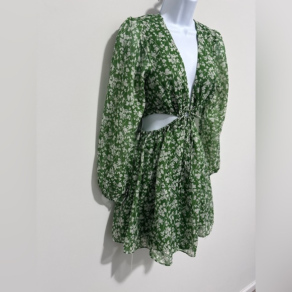 NWT Abercrombie & Fitch Long-sleeve sheer Green Floral Cutout Dress - Small - Picture 4 of 10